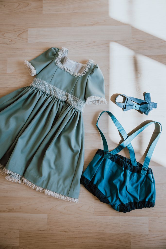 Tenue sur mesure pour enfants, robe et short